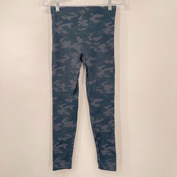 SPANX Women's Leggings Camo Look At Me Now High Rise Seamless Size M - Picture 3 of 6